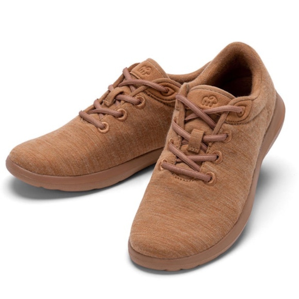 Merinos Women's Wool Runners, made with ZQ-certified Merino wool.